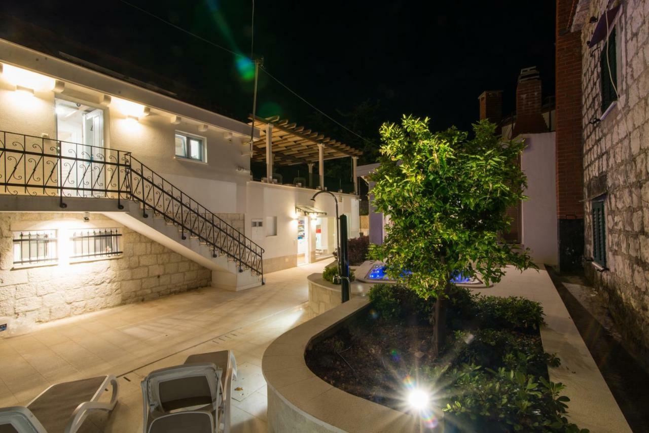 Villa Hurem Trogir Exterior photo