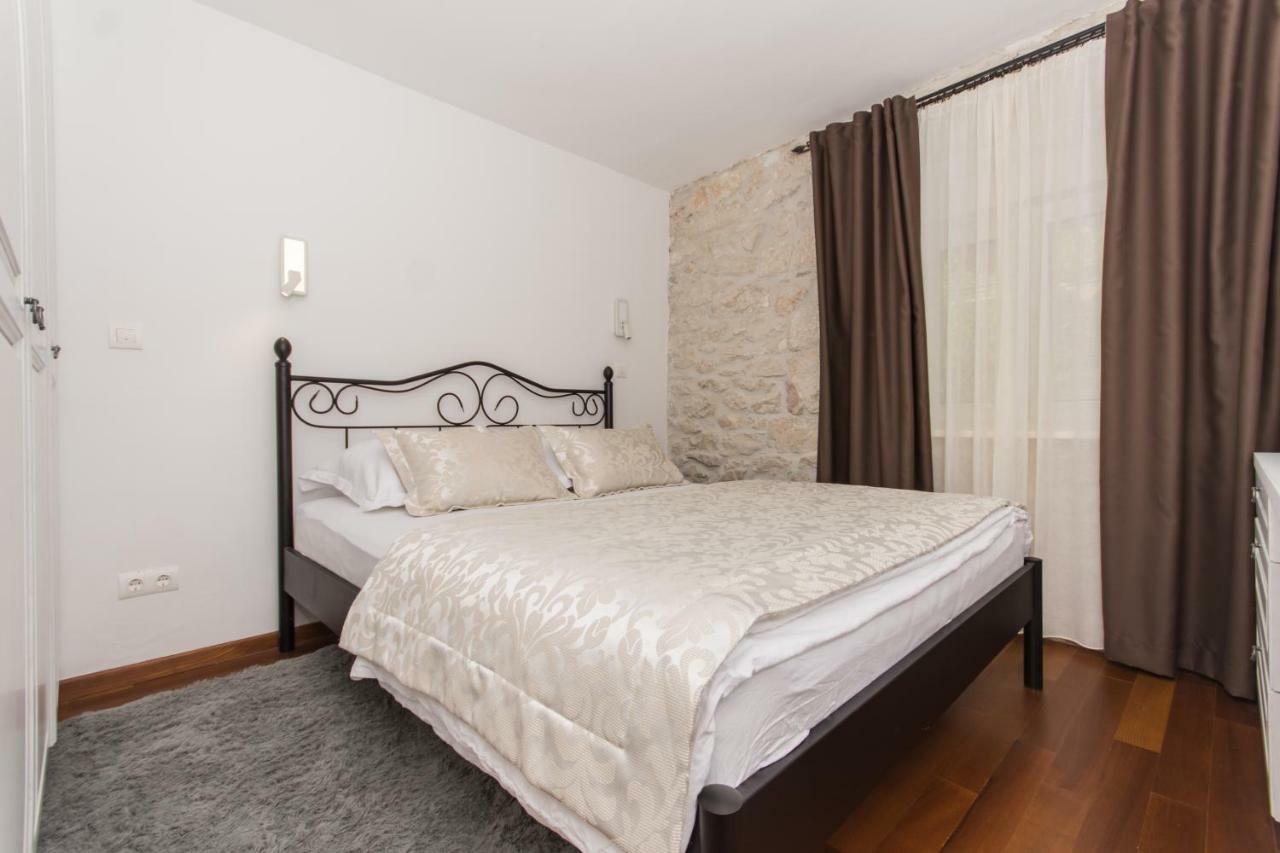 Villa Hurem Trogir Exterior photo